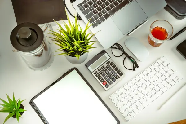 How to Track Your Business Expenses and Profit in One Place